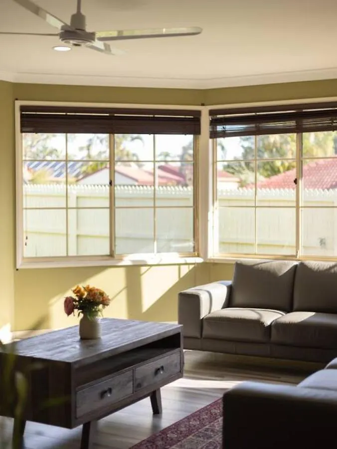 Nyaraló Spacious 4Br Family Retreat Near Mall At Forest Lake Doolandella